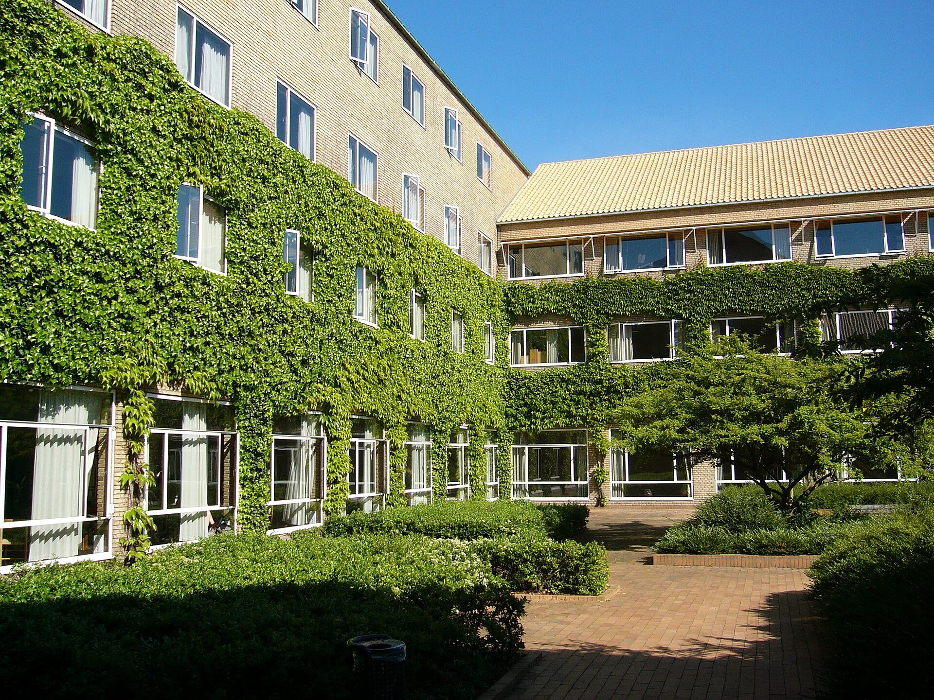 Photo: Unknown author / CC BY-SA 2.5 via Wikimedia Commons Aarhus University