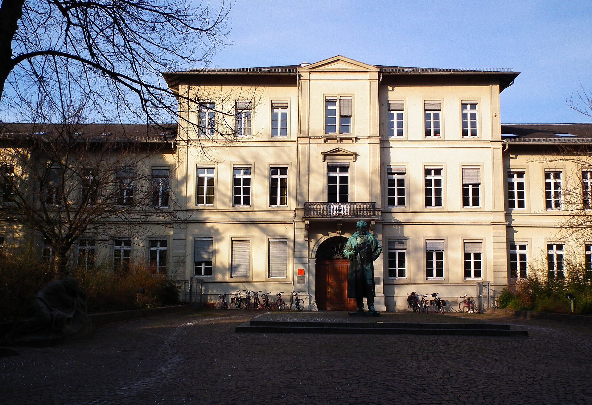 Photo: 4028mdk09 / CC BY-SA 3.0 via Wikimedia Commons Heidelberg University