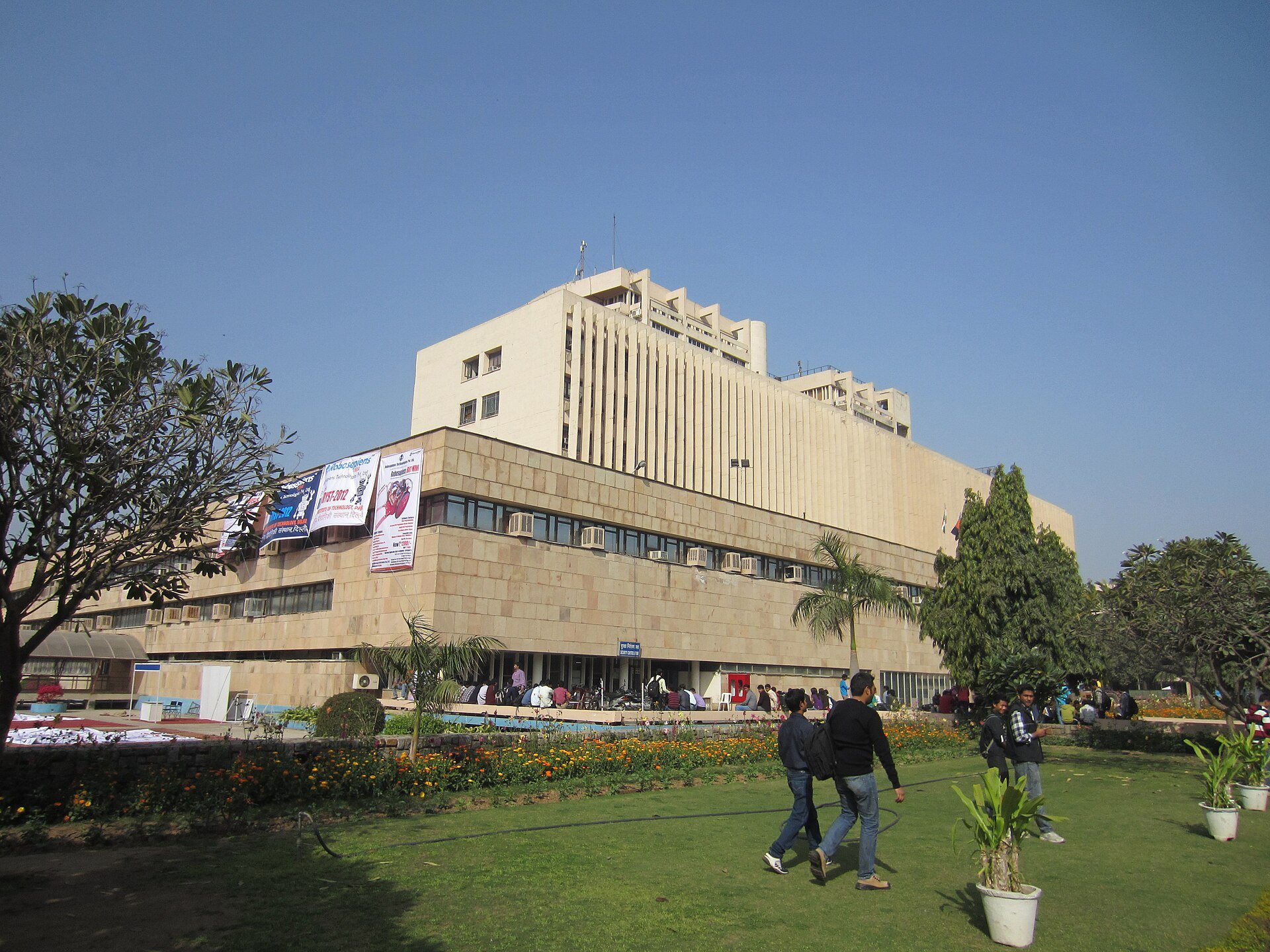 Photo: Nithinmohan / CC BY-SA 3.0 via Wikimedia Commons Indian Institute of Technology Delhi (IIT Delhi)