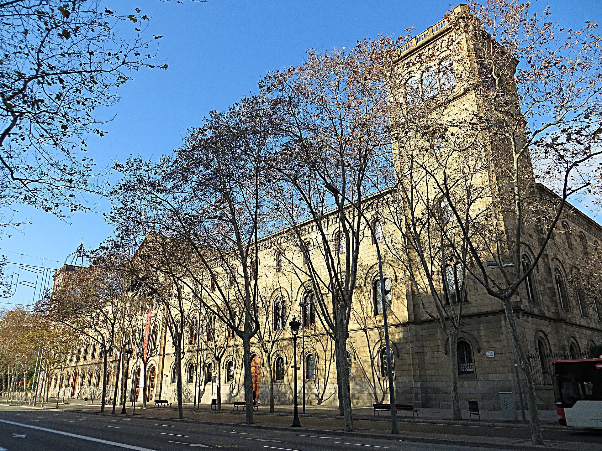 University of Barcelona (UB)