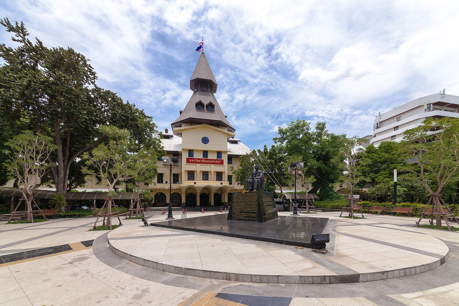 Study in Thailand in English: Chulalongkorn vs Mahidol vs Thammasat