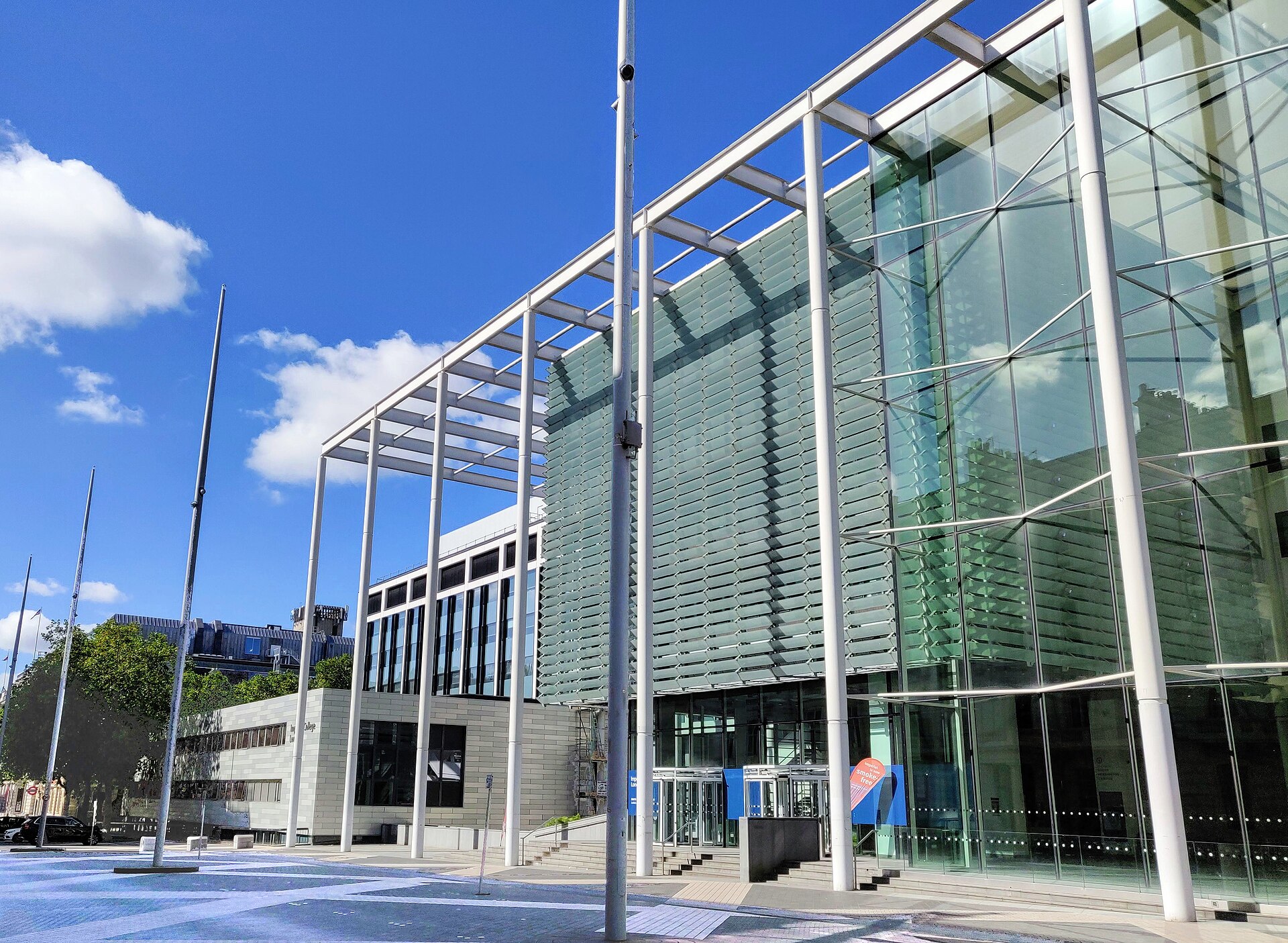 Photo: Shadowssettle / CC BY-SA 4.0 via Wikimedia Commons Imperial College London