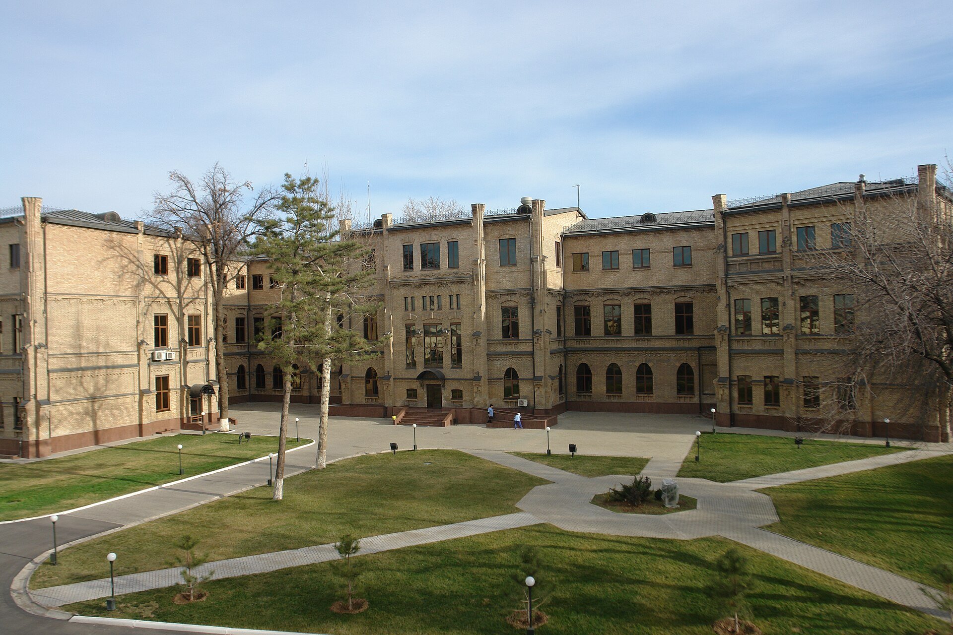 Photo: Bekhruzbek Ochilov / CC BY-SA 4.0 via Wikimedia Commons Westminster International University in Tashkent (WIUT)